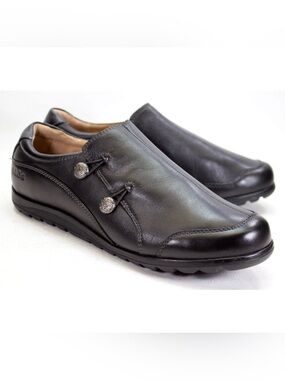 Taos Blend Shoes Womens Size US 10 Black Leather Comfort Slip On Buttons Loafers